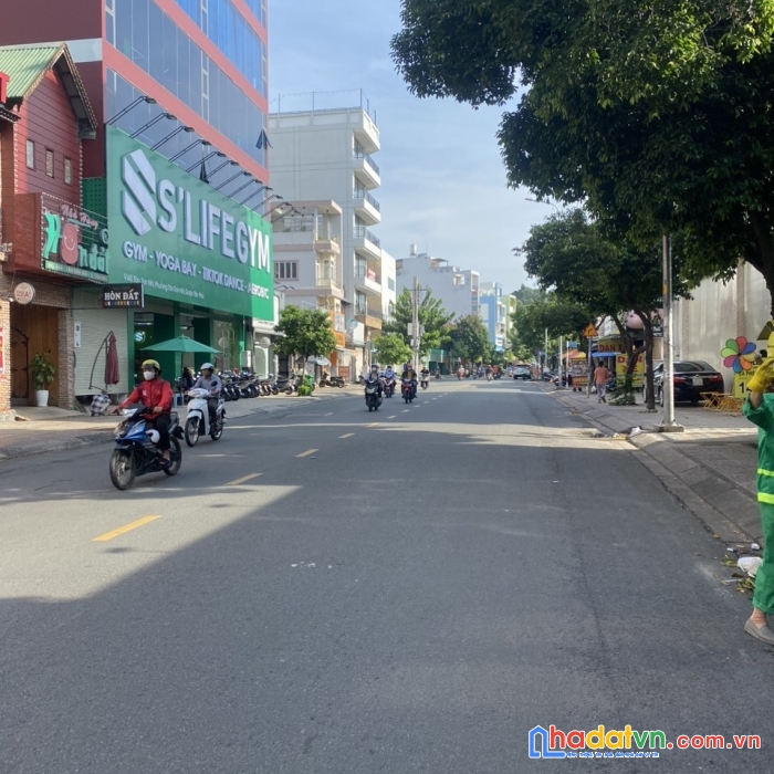 Bán nhà mặt tiền tân sơn nhì, phường tân sơn nhì, quận tân phú