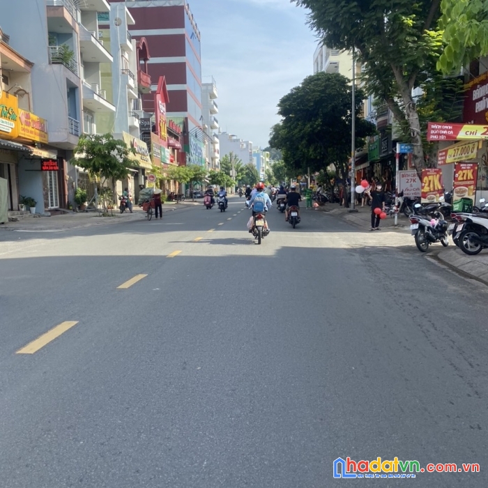 Bán nhà mặt tiền tân sơn nhì, phường tân sơn nhì, quận tân phú