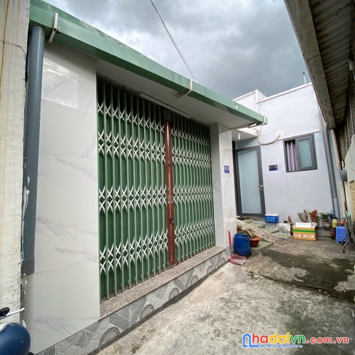 Bán nhà p. trường thọ 51m2 1trệt 1 lửng chỉ 3,6 tỷ đường lớn xe hơi