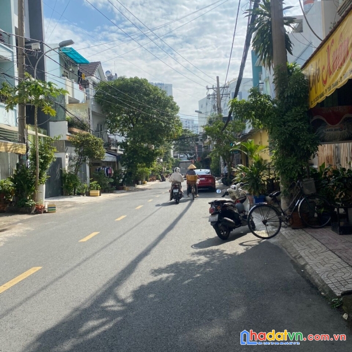 Cần bán gấp nhà mt cách mạng - luỹ bán bích, p.tân thành, tân phú.