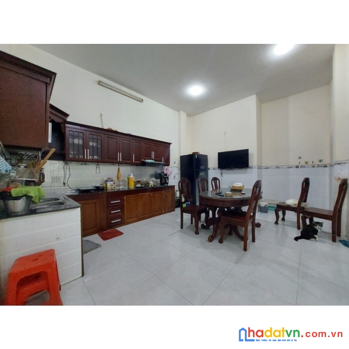 Bán nhà 90m2, 5 tầng, 4.4m x 20m trung chánh hóc môn giá 6 tỷ