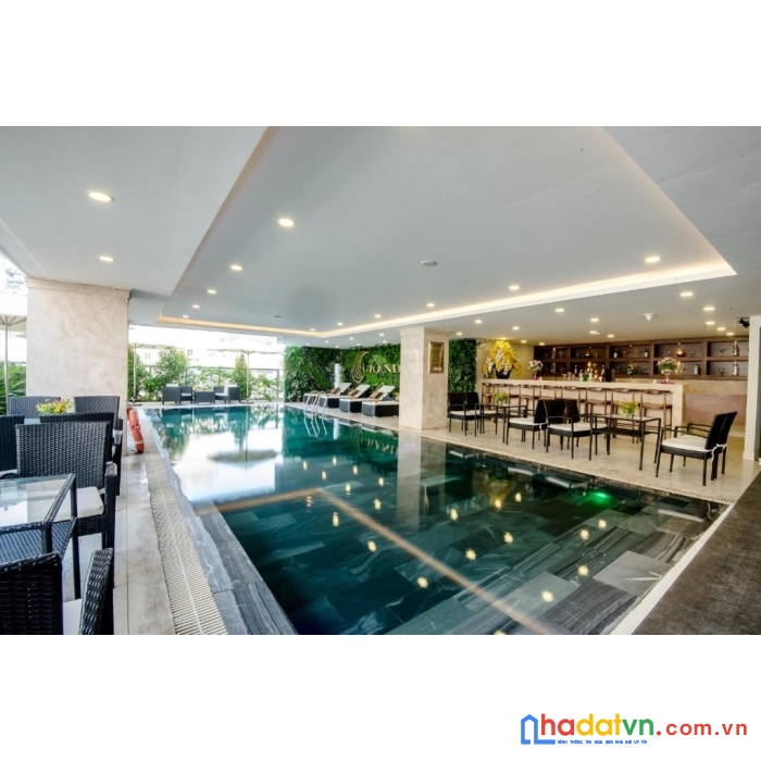 Tôi cần nhượng lại khách sạn tại đà nẵng 520m2 16 tầng đang cho thuê 11 tỷ/năm