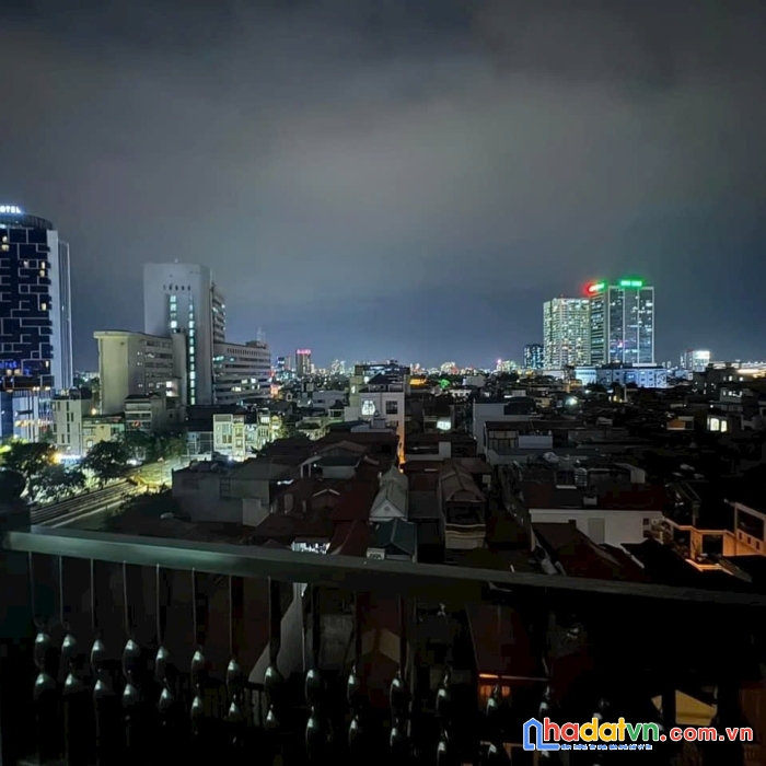 Bán lầu cao phố yên lãng 220m2 giá chỉ 55 tỷ