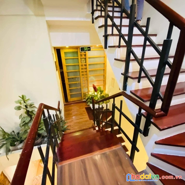 Cần bán nhà phố thái hà đống đa 103m2 x 5 tầng, mặt tiền 4,5m kinh doanh cho thuê tốt