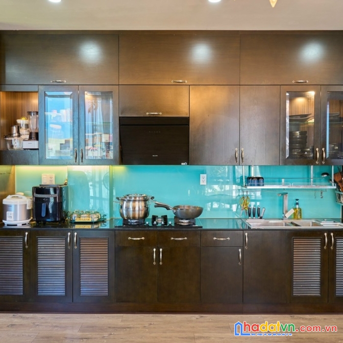 Chính chủ ký gởi bán gấp toà nhà căn góc 2 mt huỳnh tấn phát - nhà bè.