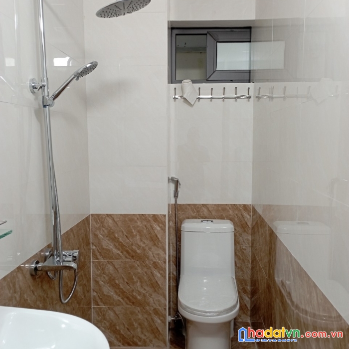 Bán căn hộ 68m2 chung cư ở đền lừ, sổ đỏ chính chủ