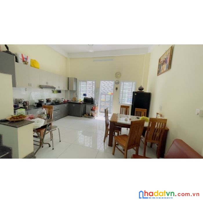 Cực hot. nhà mặt tiền khu sân bay tân sơn nhất 85m2, 4 tầng, 4 pn, 5m x 17m giá còn 12 tỷ.