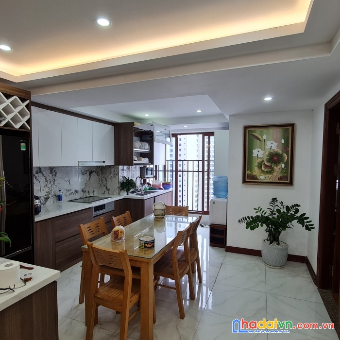Bán 2 căn thông tầng diện tích 190m2 tại goldmark city 