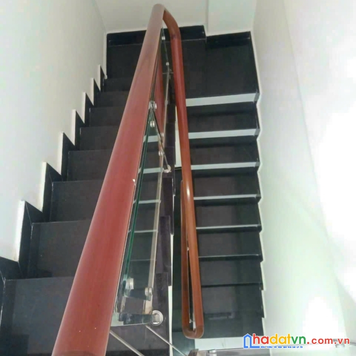 Nhà 1t 2l hbc gần ngã 4 bình triệu bán cắt lỗ giá 3,750 tỷ hxh