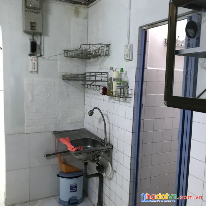 Cho thuê căn hộ lầu 1, lô 10, cư xá thanh đa, phường 27, quận bình thạnh. 3.7tr/tháng.