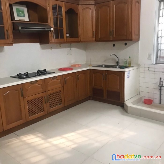 Bán gấp nhà mt đường tống văn trân, p5, quận 11