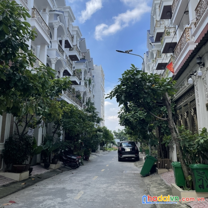 Bán đất tặng nhà, 60m2 đúc kiên cố 1t1l shr thổ cư 100% chỉ 4,1 tỷ