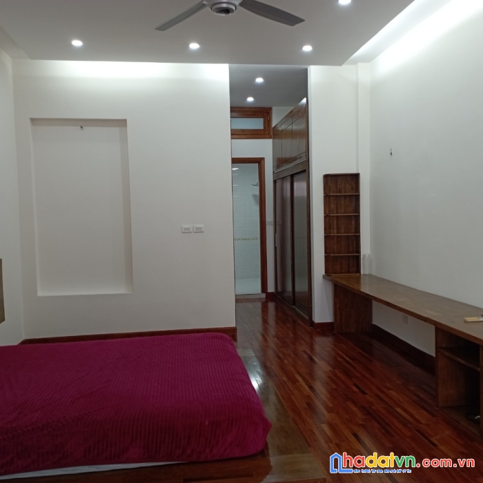 Chính chủ bán căn nhà 5 tầng ở đội cấn gần trường tiểu học hoàng diệu	
