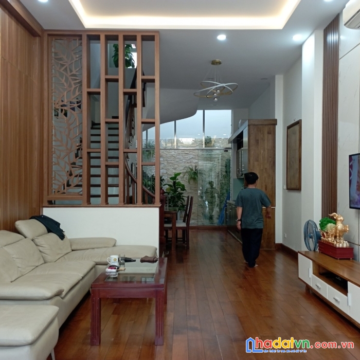 Chính chủ bán căn nhà 5 tầng ở đội cấn gần trường tiểu học hoàng diệu	