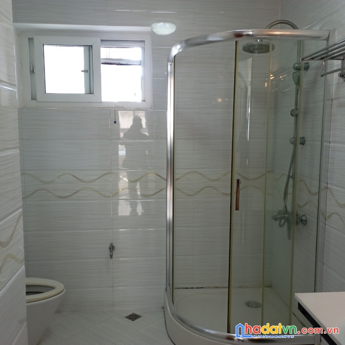 Bán căn nhà 5 tầng ở đội cấn, gần trường tiểu học hoàng diệu