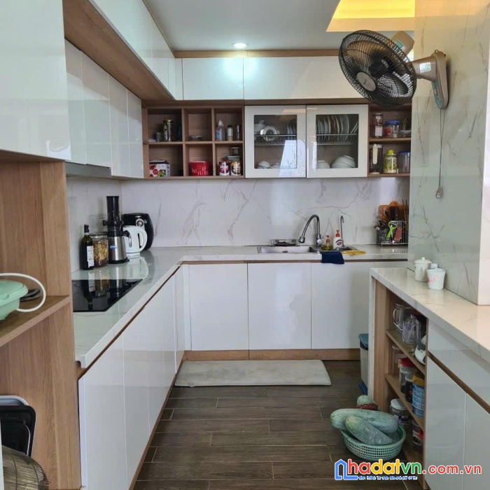 Cần chuyển nhượng căn hộ 210m2 tại vinaconex hồ tùng mẫu 4pn giá 7ty lh 0394392185