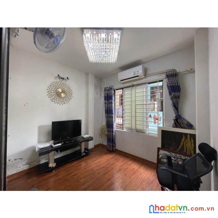 Tây hồ - kinh doanh – ô tô – nhà 4 tầng mặt ngõ- cho thuê- 2.5 tỷ️ 