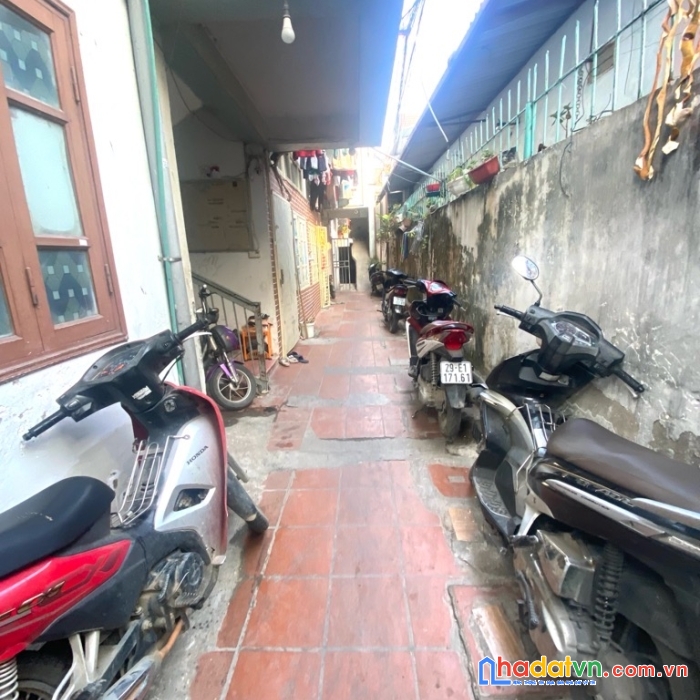Hiếm- hồ tây – sổ đỏ riêng 43m –2 phòng ngủ rộng rãi- 2 mặt thoáng- gần ô tô-  1.15 tỷ  