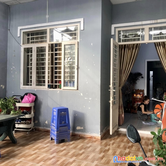 Hóc môn 102m2, 5m x 21m giá 3.3 tỷ, nhà ngay chợ xuân thới thượng.