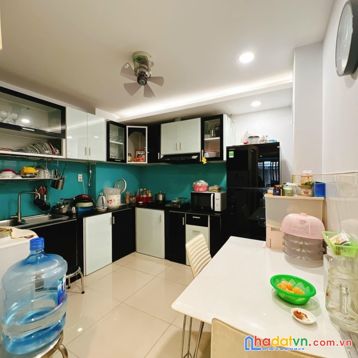 Mặt tiền ngã tư cao lỗ - tạ quang bửu, 80m2, 4x20, 4 tầng, khu phân lô chỉ 12.5 tỷ tl