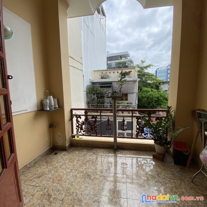 Biệt thự 1 đời chủ 2 mt hxh trước sau phan xích long, p3, phú nhuận với 25 tỷ