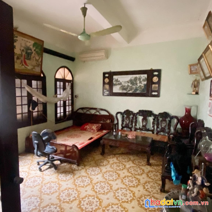 Bán nhà sđcc phố văn chương, đống đa, hn s: 100m2 4 tầng, mt 9,3m, zá 18 tỷ.