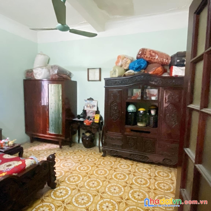 Bán nhà sđcc phố văn chương, đống đa, hn s: 100m2 4 tầng, mt 9,3m, zá 18 tỷ.