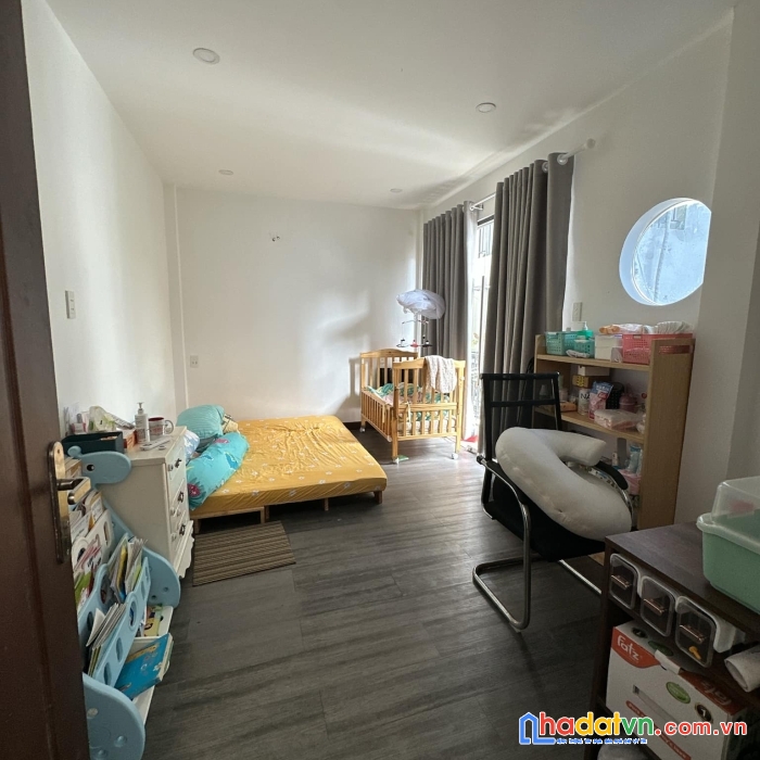 Bán nhà 1/ ba đình, 42m2, 4,2mx10m, 4 tầng, 4 pn, giá 5,2 tỷ tl