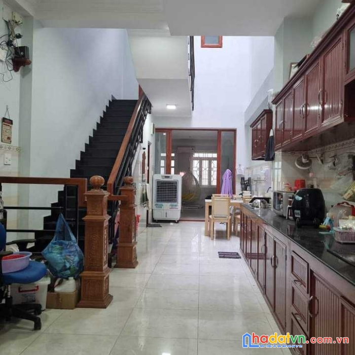 Nhà mặt tiền phan huy ích quận tân bình 110m2, 4 tầng giá chỉ 90 triệu 1m2
