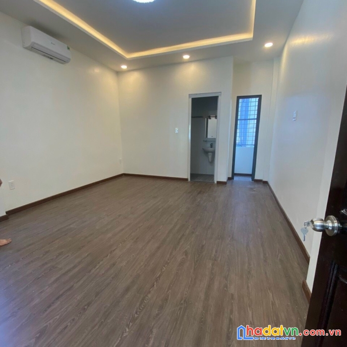 Bán nhà hẻm 4m tô hiến thành, p13, quận 10 với 8.5 tỷ