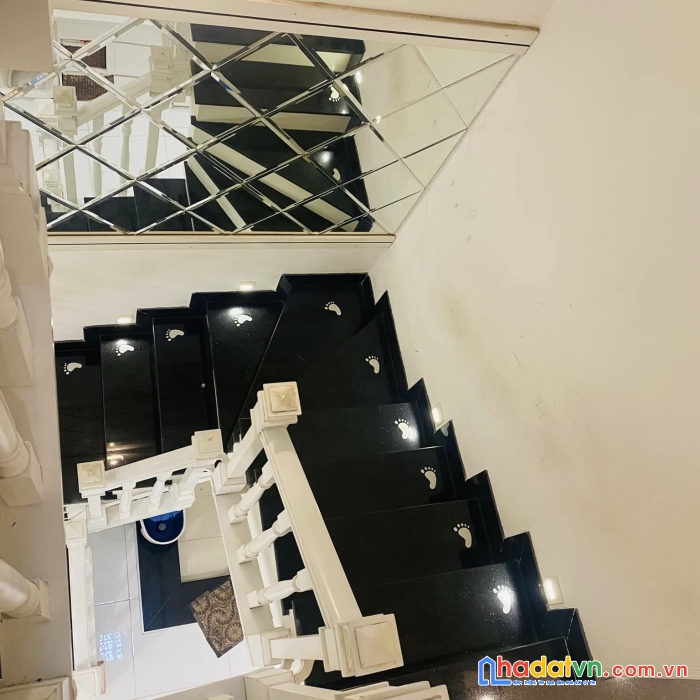 Bán nhà hxh hưng phú. 5 tầng, 5pn, vuông a4, mở vp cty 5.5 tỷ 0906993584