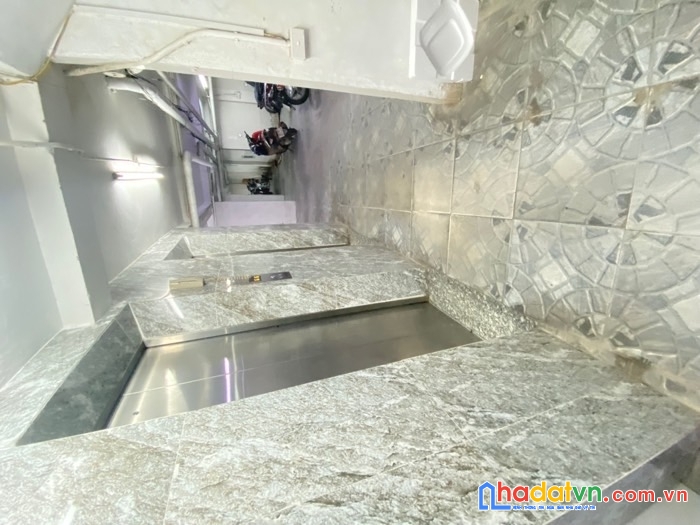 Hiếm- ngõ 603 lạc long quân- chung cư mini – thang máy – tặng full nội thất - 1.05 tỷ 