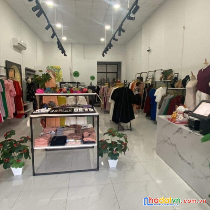 Nhà giảm giá tới 5 tỷ 210m2 mt đường phan văn hơn 