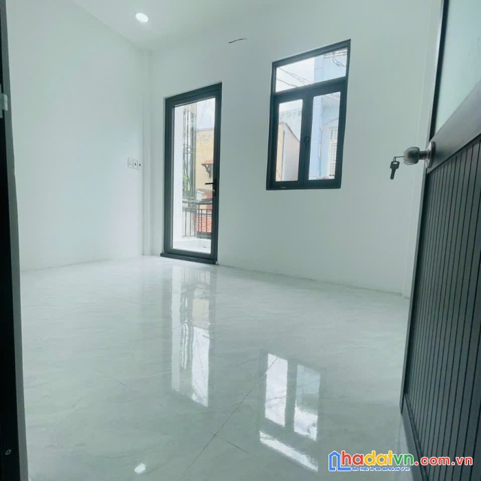 Bán nhà dương bá trạc, dtsd 36m2, shr, ko quy hoạch, 2.15 tỷ 0906993584