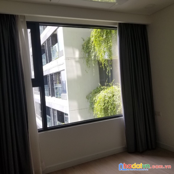 Cần cho thuê căn hộ 2 phòng ngủ khu vip kingdom 101, quận 10