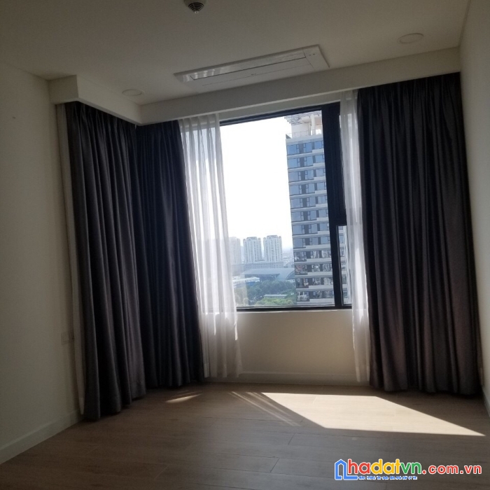 Cần cho thuê căn hộ 2 phòng ngủ khu vip kingdom 101, quận 10