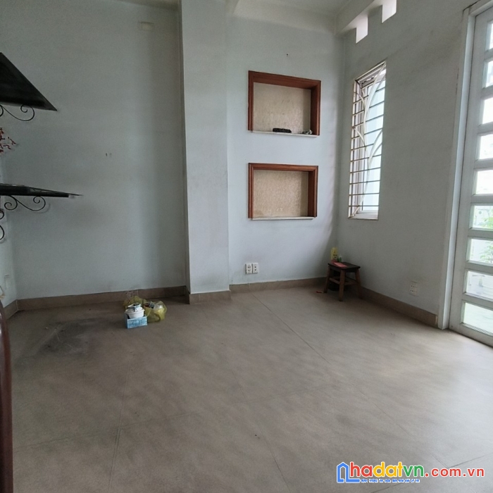 Bán gấp nhà 5 tầng mtkd trần minh quyền, p.10, quận 10.