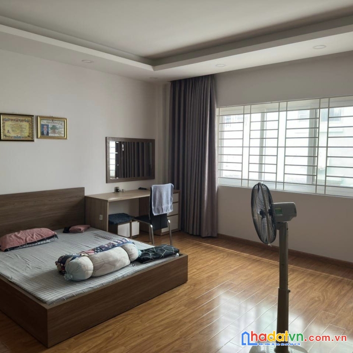 Giảm mạnh 1 tỷ! bán nhà lê bôi, 4 tầng, không lỗi phong thủy