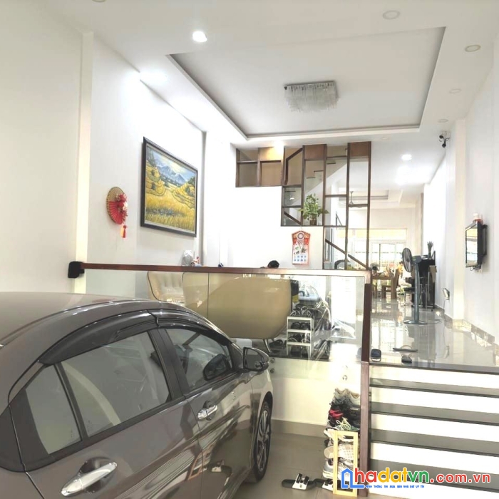 Giảm mạnh 1 tỷ! bán nhà lê bôi, 4 tầng, không lỗi phong thủy