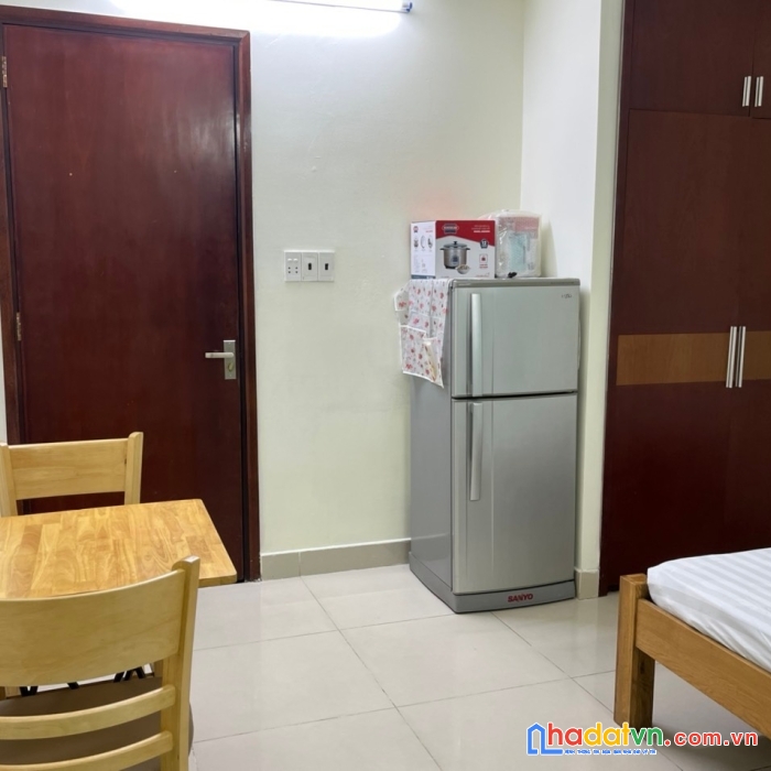 Cực hót, tòa nhà mt 6 tầng lô góc khu e tow cộng hòa q.t bình, 5.3 x 22