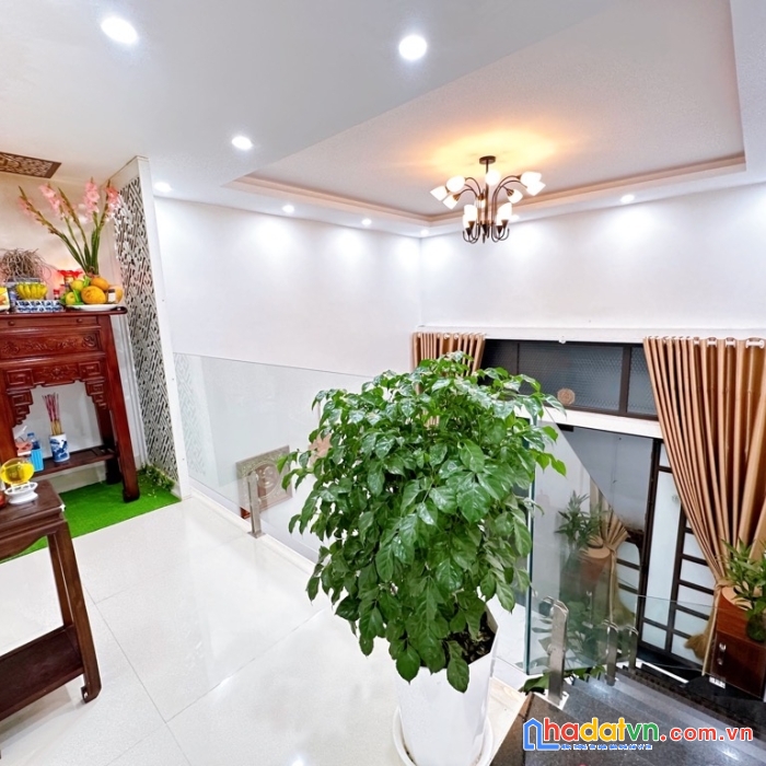 Tây hồ - lạc long quân – nhà mới 2 tầng đẹp lung linh – mặt tiền 4.25m - 2.3 tỷ 