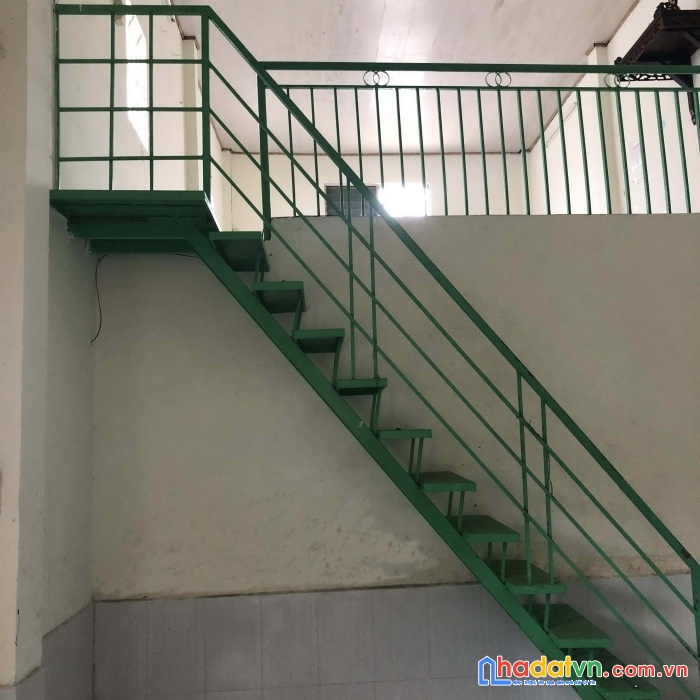 Chính chủ cho thuê nhà hẻm sắt phường 28 bình thạnh. giá 5.5 triệu/tháng.