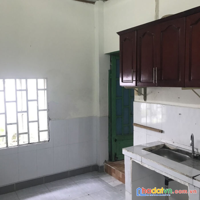 Chính chủ cho thuê nhà hẻm sắt phường 28 bình thạnh. giá 5.5 triệu/tháng.