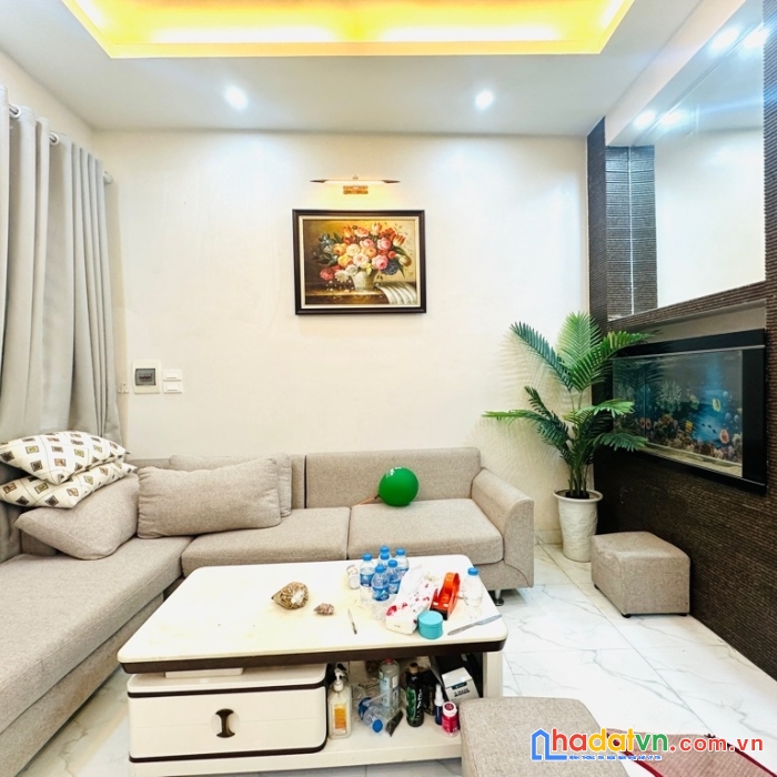 Tây hồ - phố thụy khuê – nhà mới 5 tầng- gần phố, hồ tây- mặt tiền 5.5m – 4.83 tỷ 