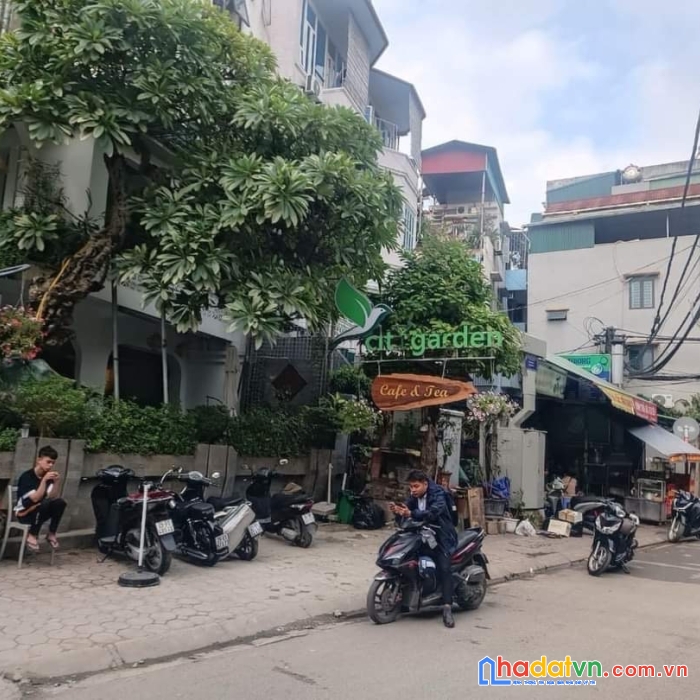 Tây hồ-hoàng hoa thám-4 tầng nội thất xịn xò –ô tô đỗ cửa –ngõ nông –kinh doanh –3.3 tỷ 