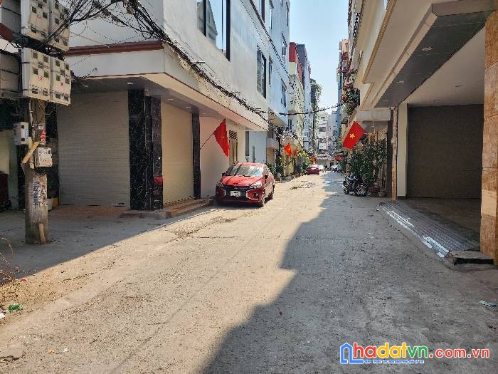 Tây hồ - lạc long quân-phân lô cán bộ- ô tô đỗ cửa –2 mặt thoáng sáng- 3.85tỷ. 