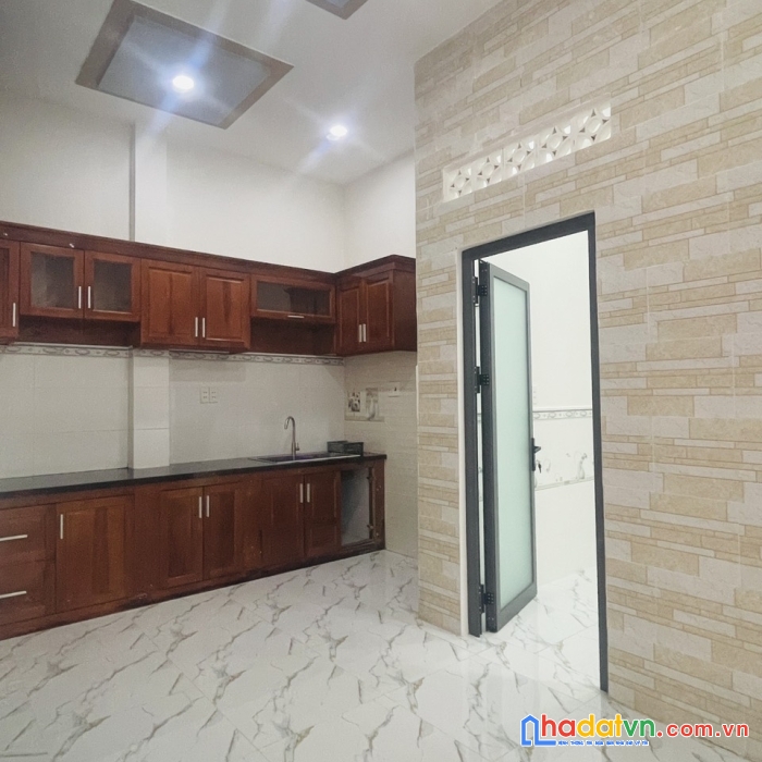 Nhà 2 tầng lung linh, 51m2, đường ô tô đỗ cửa, tân chánh hiệp 34, giáp gò vấp giá 3.5 tỷ.
