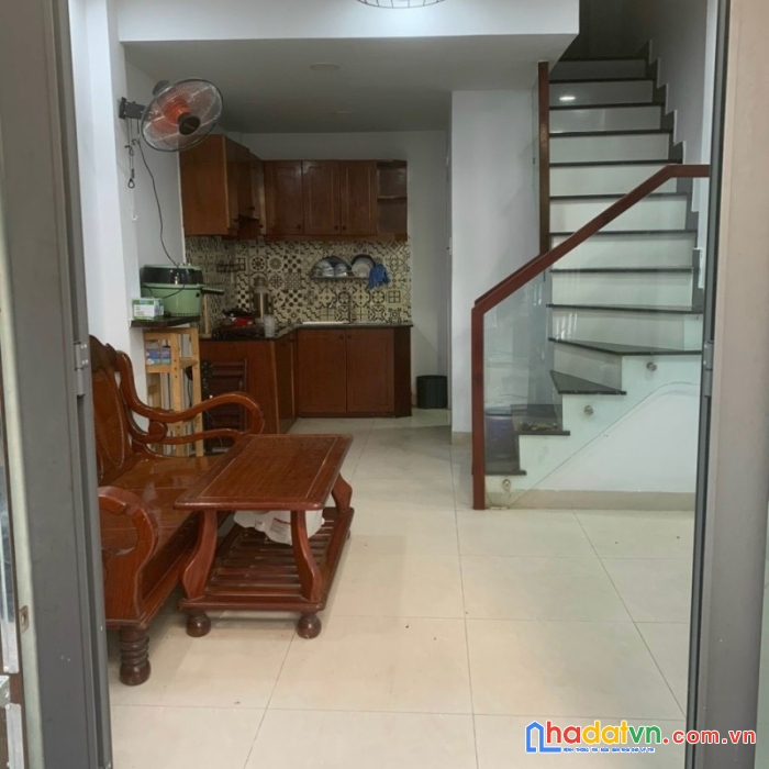 Mặt tiền kinh doanh gần chợ bàu cát, có vỉa hè, 84m2 ngang 4.3m, nở hậu tài lộc giá chào 13 tỷ.
