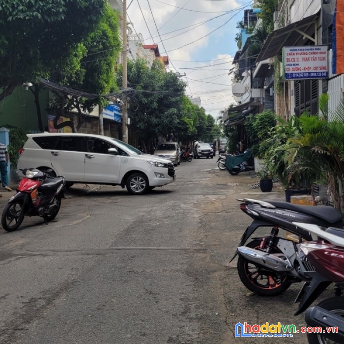 Mặt tiền kinh doanh gần chợ bàu cát, có vỉa hè, 84m2 ngang 4.3m, nở hậu tài lộc giá chào 13 tỷ.