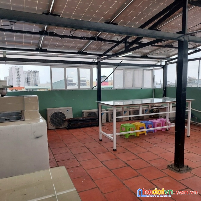 Tòa nhà mt đường bàu bàng, 6 tầng lô góc khu e tow cộng hòa q.t bình, 5.3 x 22